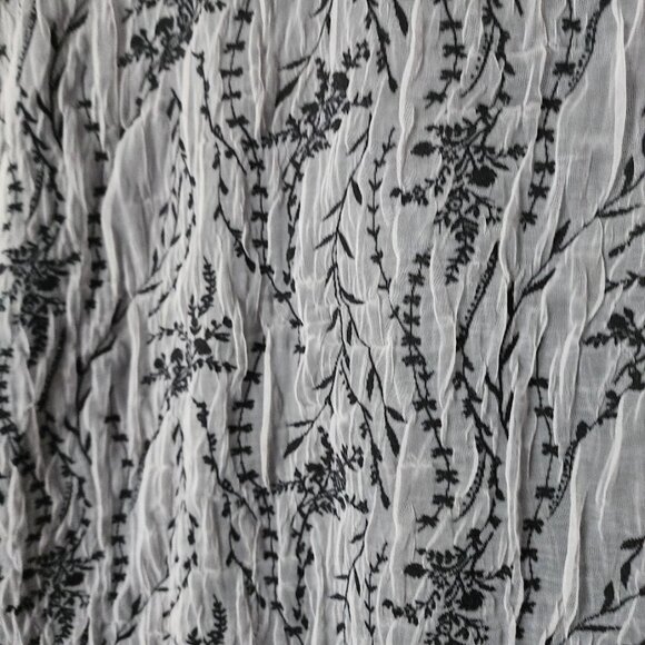 VUE POINT VINTAGE 90s Crinkle Mesh Sheer Tank Top Black Floral Overlay S - Picture 4 of 11